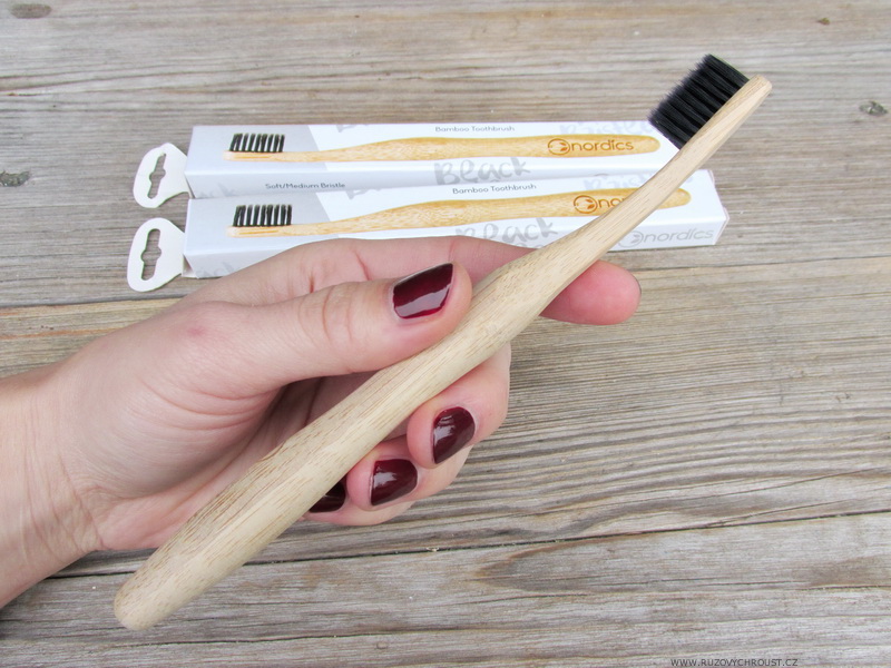 Nordics - bambusový kartáček na zuby s aktivním uhlím