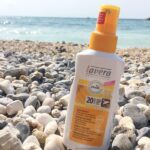 Lavera - Opalovací mléko SPF 20 ve spreji