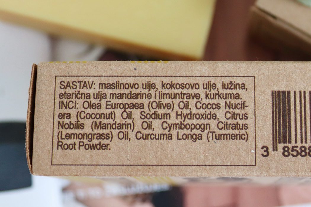 Sapunoteka tělový peeling s avokádovým olejem a kávou, mandarinkové mýdlo, mýdlo s citronelou a eukalyptem a tuhé mýdlo na holení