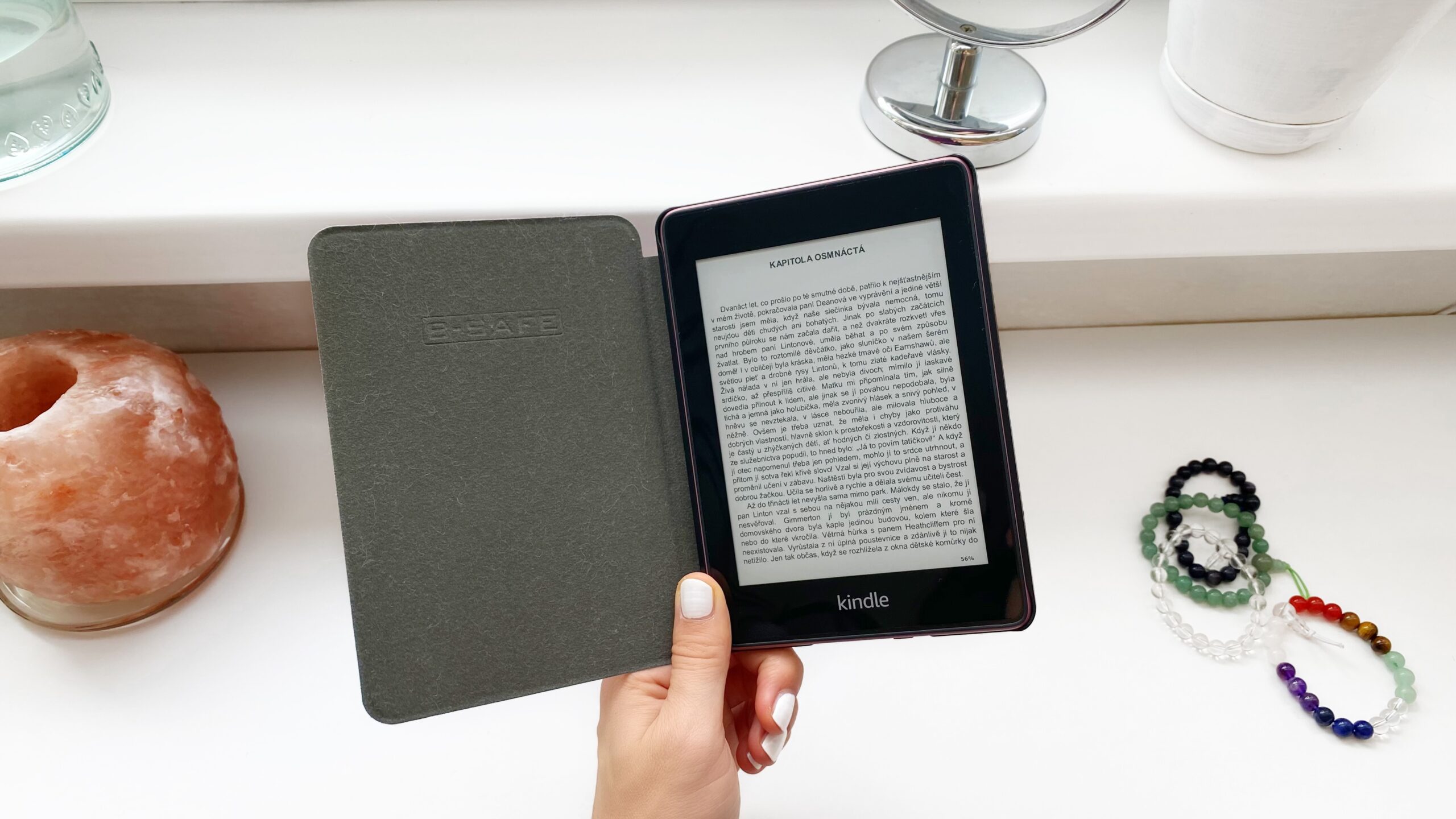 Jak vybrat čtečku knih - moje zkušenosti s Kindle Paperwhite 4