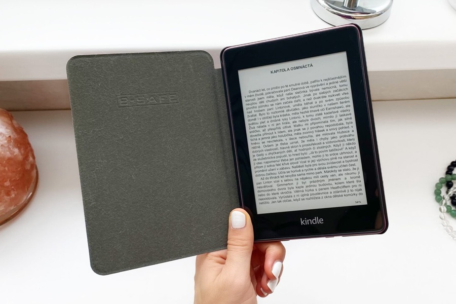 Jak vybrat čtečku knih: moje zkušenosti s Kindle Paperwhite 3 ctecka