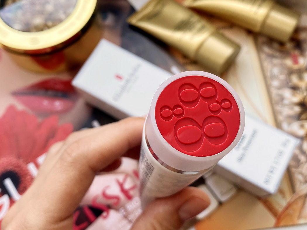 Elizabeth Arden omlazující pleťové sérum Advanced Ceramide v kapslích, pro zpevnění a vyhlazení pleti