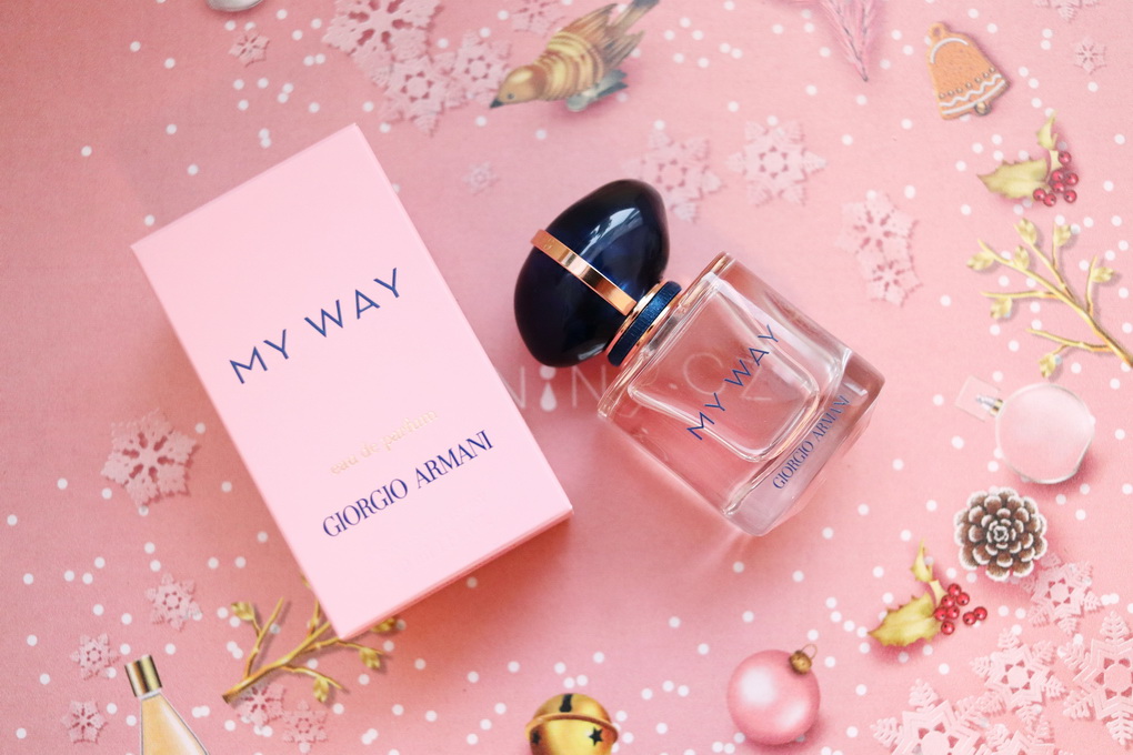 Giorgio Armani My Way - parfém, který kombinuje vědomě získané ingredience z celého světa ve směsi dřevitých a květinových tónů