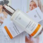 Zklidňující čisticí mléko Dr. Hauschka (recenze)