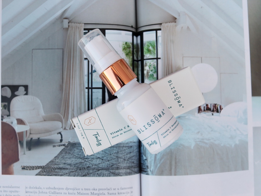 lahvička Blissoma Timeless na papírové krabičce