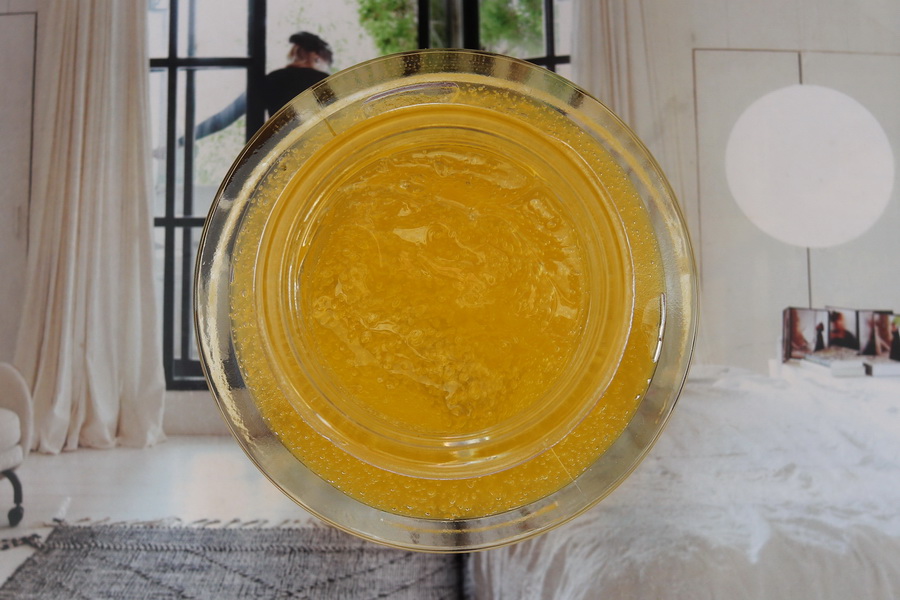 detail obsahu skleničky čisticího balzámu USVA