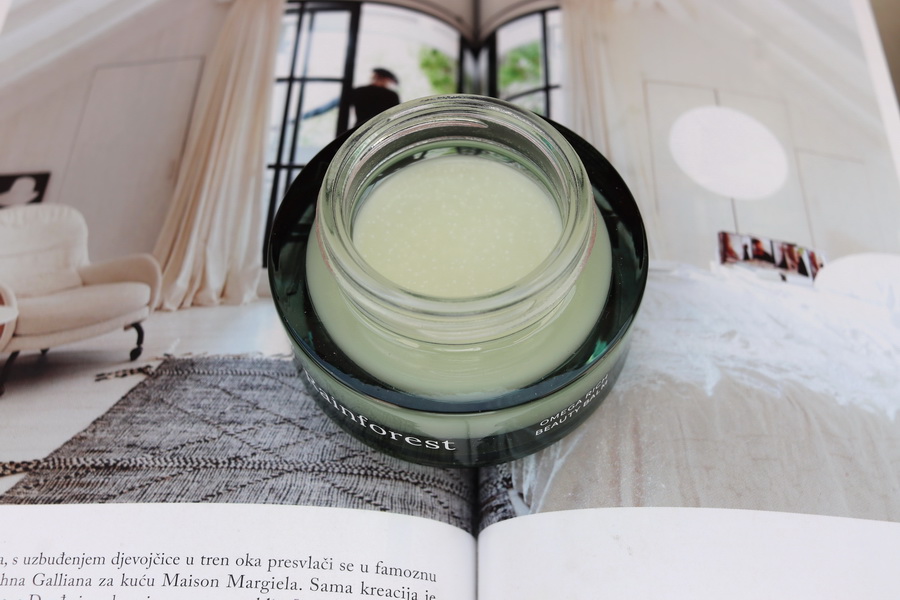 otevřená sklenička balzámu USVA Rainforest