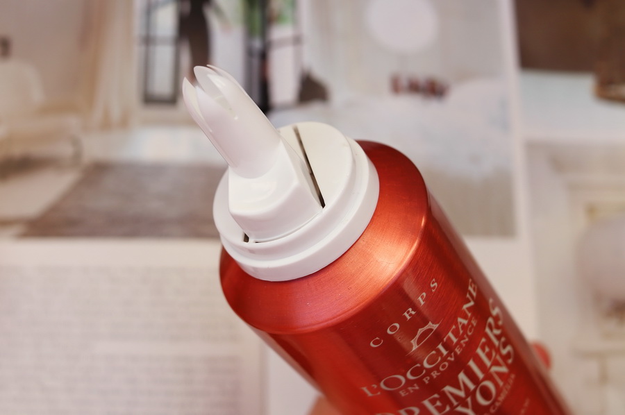 detail aplikátoru sprchové pěny