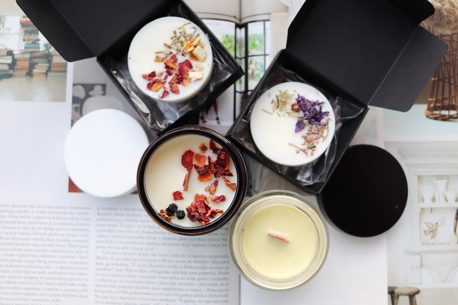 vonné vosky a svíčky