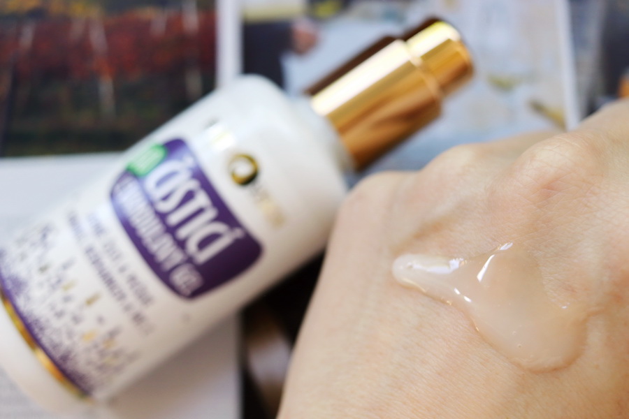 Purity Vision: levandulový čisticí gel (super i jako 2. krok dvoufázového čištění) 4 konzistence gelu na hřbetu ruky