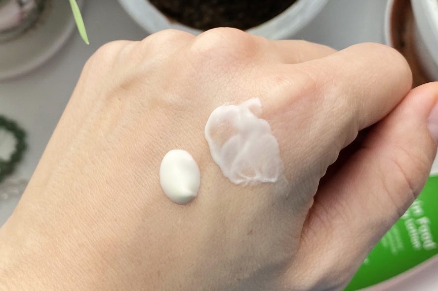 Tělová mléka Weleda: Sensitive pro citlivou pokožku a Skin Food pro extra výživu (2 recenze) 3 Weleda jemné tělové mléko pro citlivou pokožku a výživné tělové mléko Skin Food Lotion