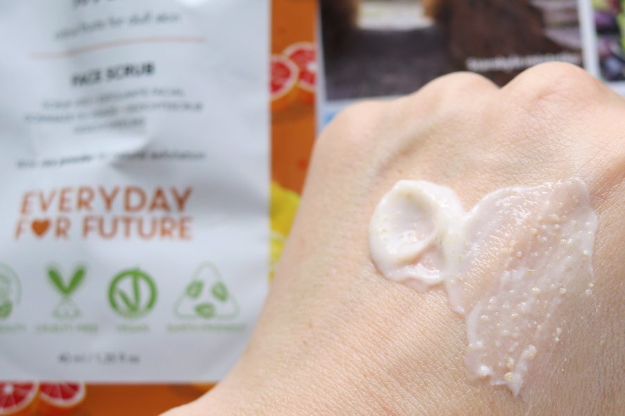 Everyday for Future: rozjasňující peeling Super C a hydratační peeling Splashymelon (2 recenze) 5 peeling Super C