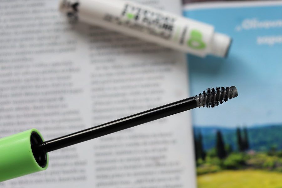 Everyday for Future: 2 řasenky Avo-Length a Avo-Lume, gel na obočí Avo-Brow a 2 paletky očních stínů (5 recenzí) 7 gel na obočí Avo-Brow