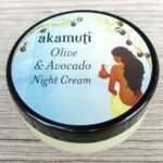 Olivový noční krém s avokádem Akamuti (recenze)